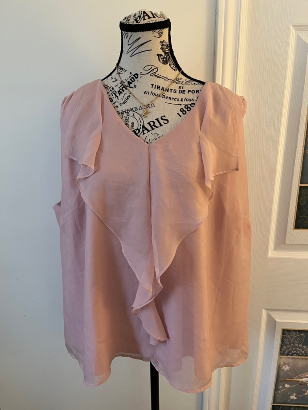 💗Reitmans Blush Pink Ruffle V-Neck Sleeveless Camisole